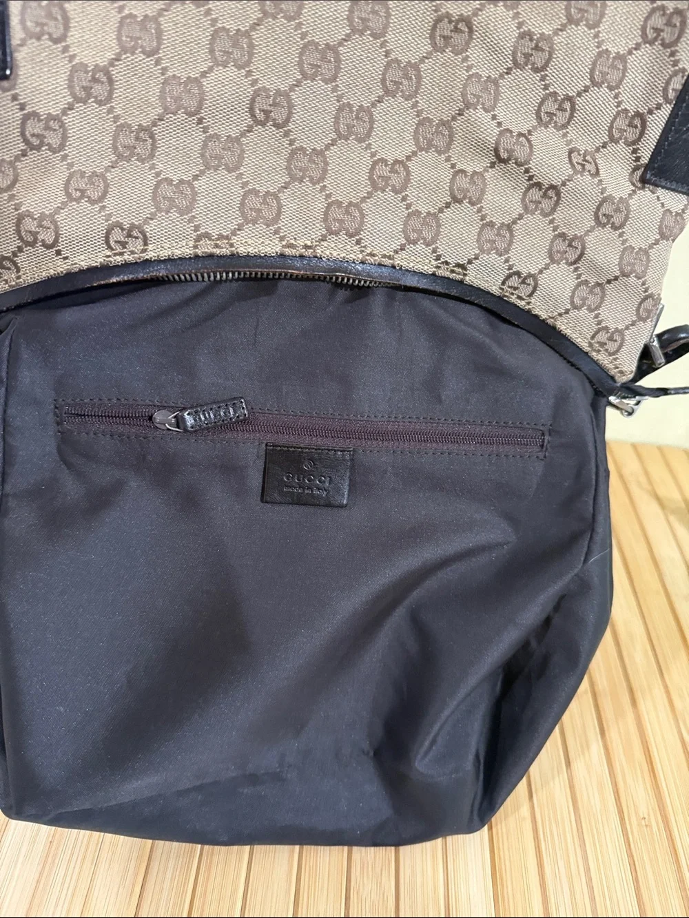 💯% Authentic Gucci Brown GG Canvas Shoulder Bag with dark brown leather Trim